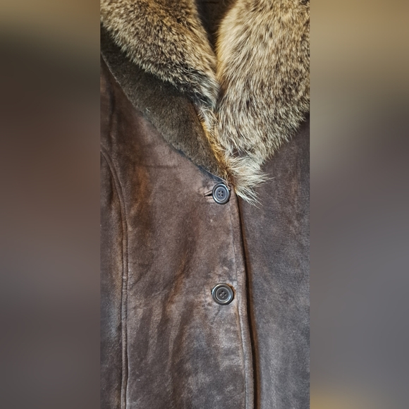 Luxurious Fur-Trimmed Brown Suede DANIER Jacket - Picture 4 of 8